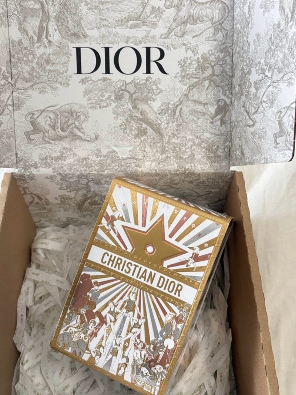 Dior Collectible 2025 Snow globe full inclusion - Picture 4 of 5